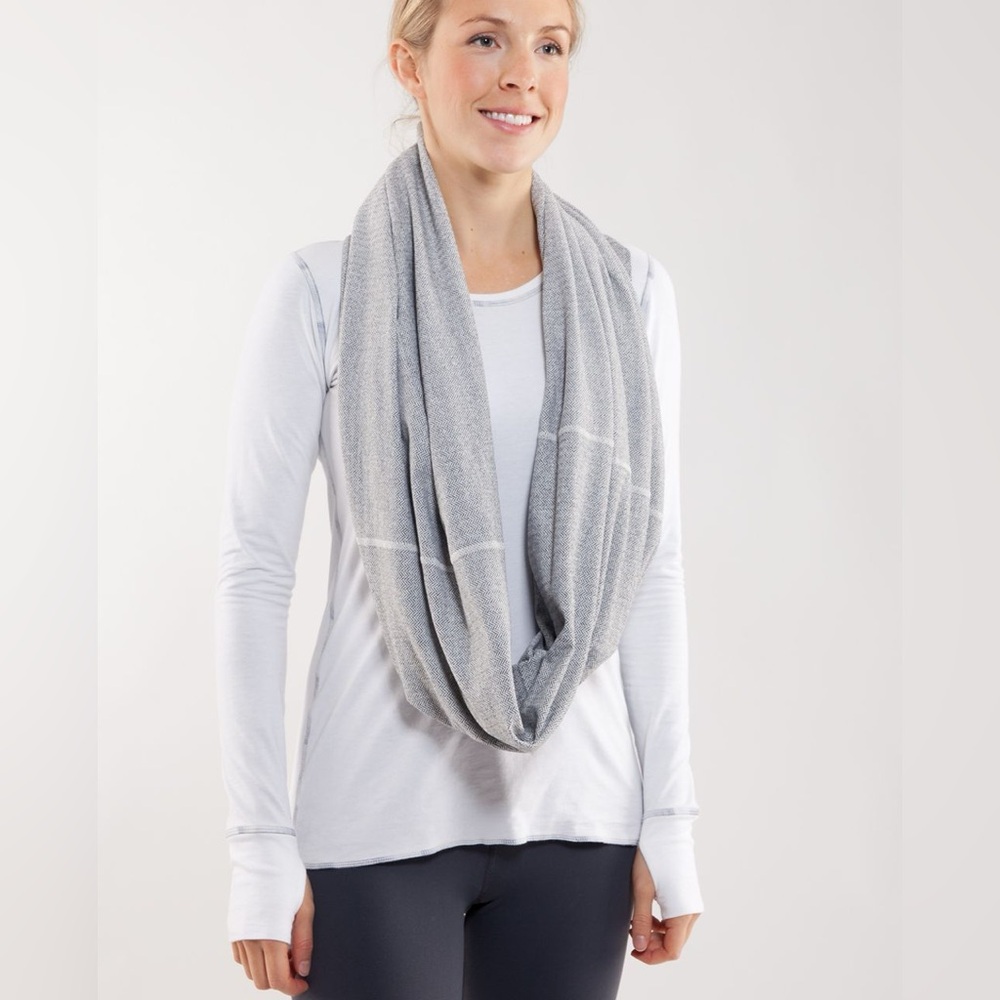 Lululemon Vinyasa Scarf